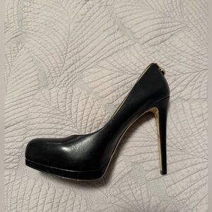 Elegant Michael Kors Black High Heel Pumps